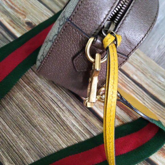 Gucci Bags Gucci Neo Vintage Gg Supreme Canvas Massage Bag Poshmark